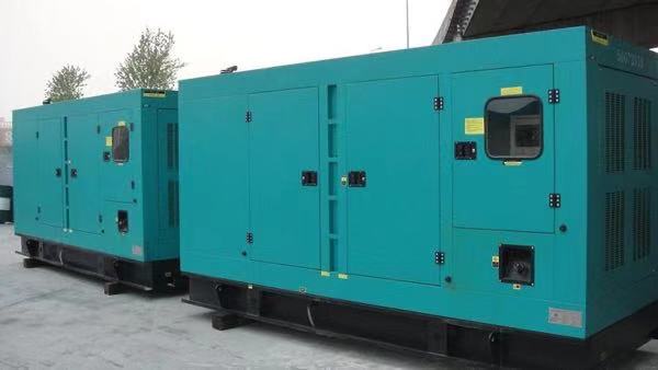 贵港康明斯400kw大型柴油二手发电机组